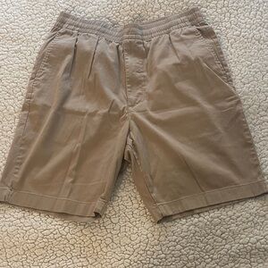Uniqlo Men's Flat Front Tan Shorts